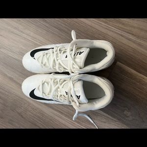 Youth sports cleats!